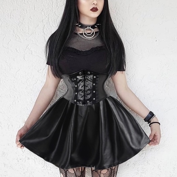 Dark Wanderer Pleated Corset Mini Skirt - Picture 2 of 8